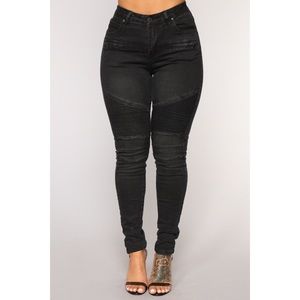 Detailed Black skinny jeans